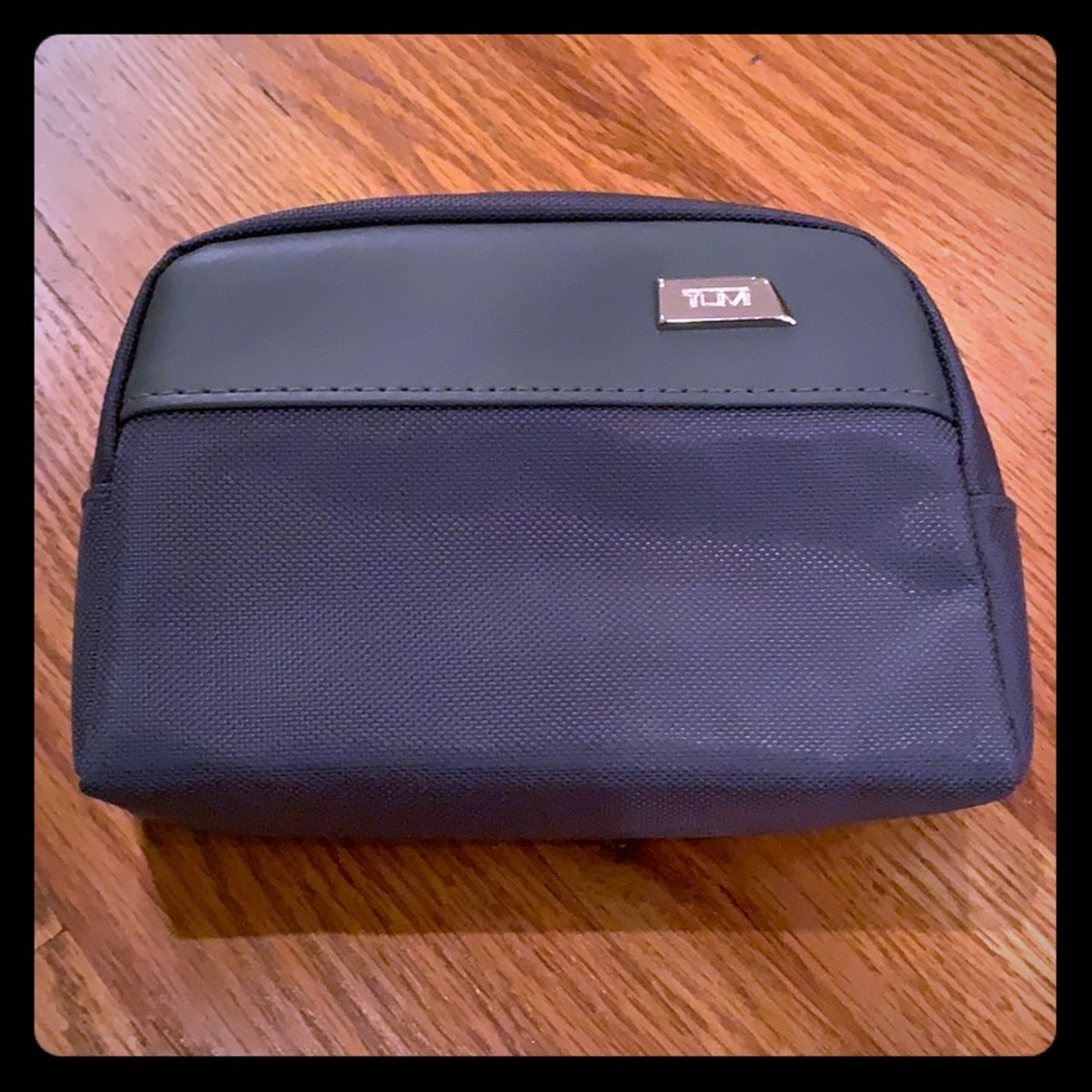 TUMI Delta One Soft Amenities Kit